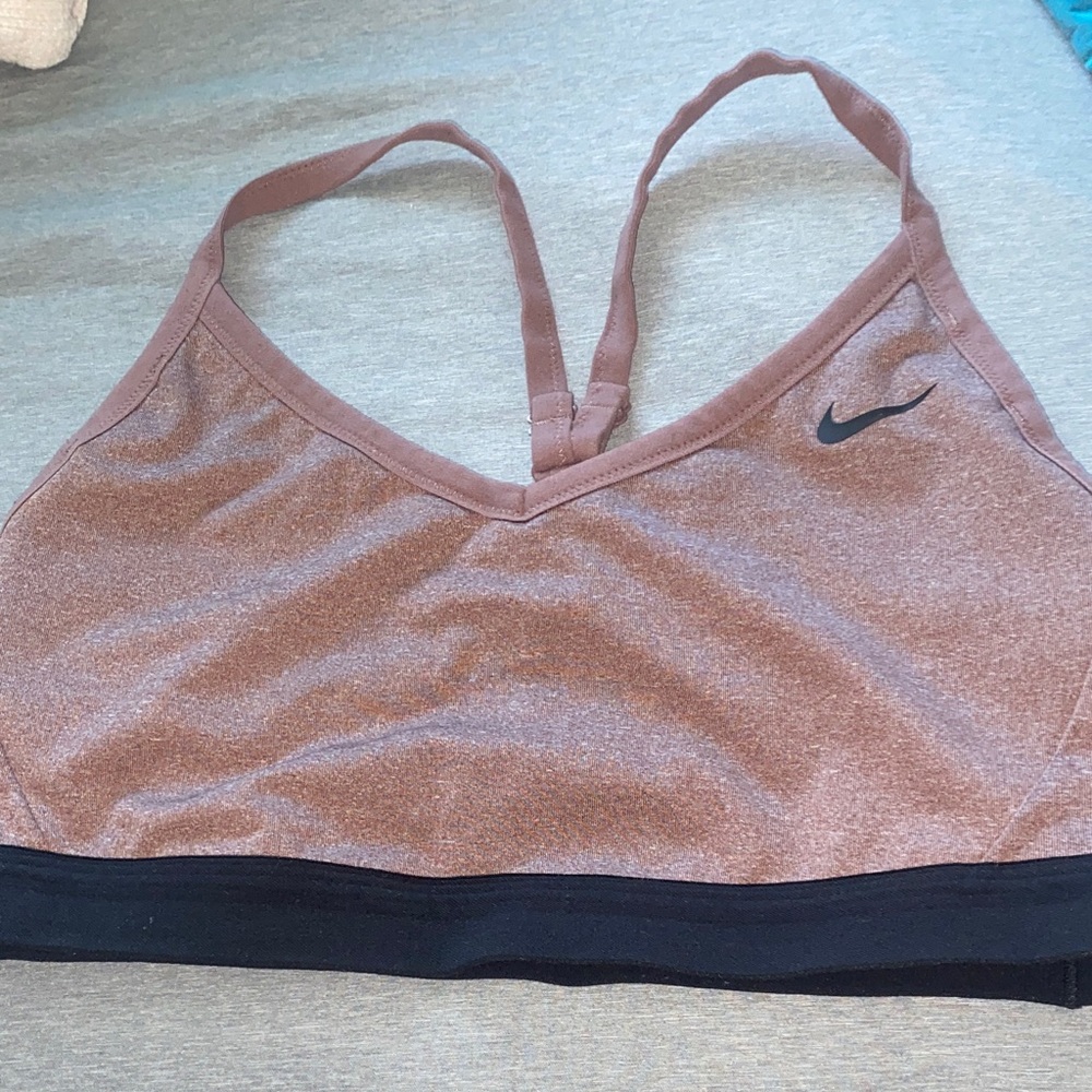 4 Nike Women's Strappy Sports Bra bundle - Picture 3 of 3